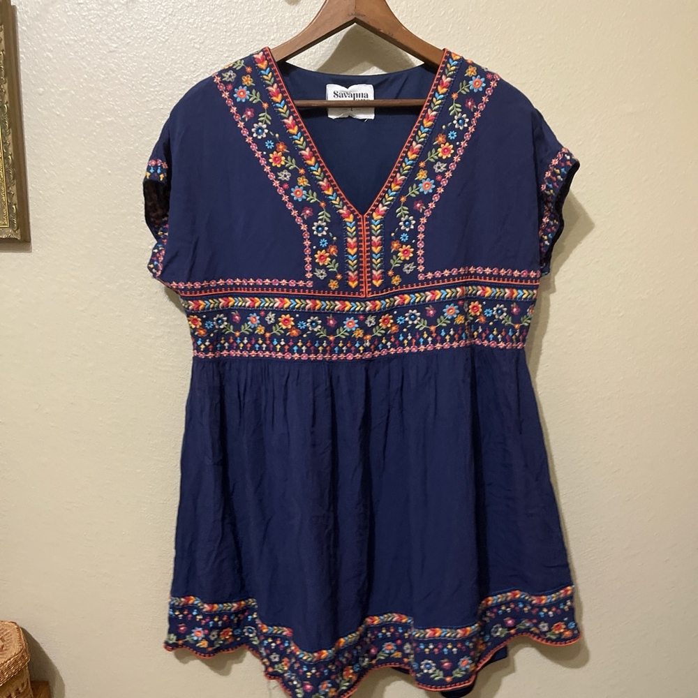 Savanna Jana embroidered mini Women’s Large dress with floral details, V-necklin